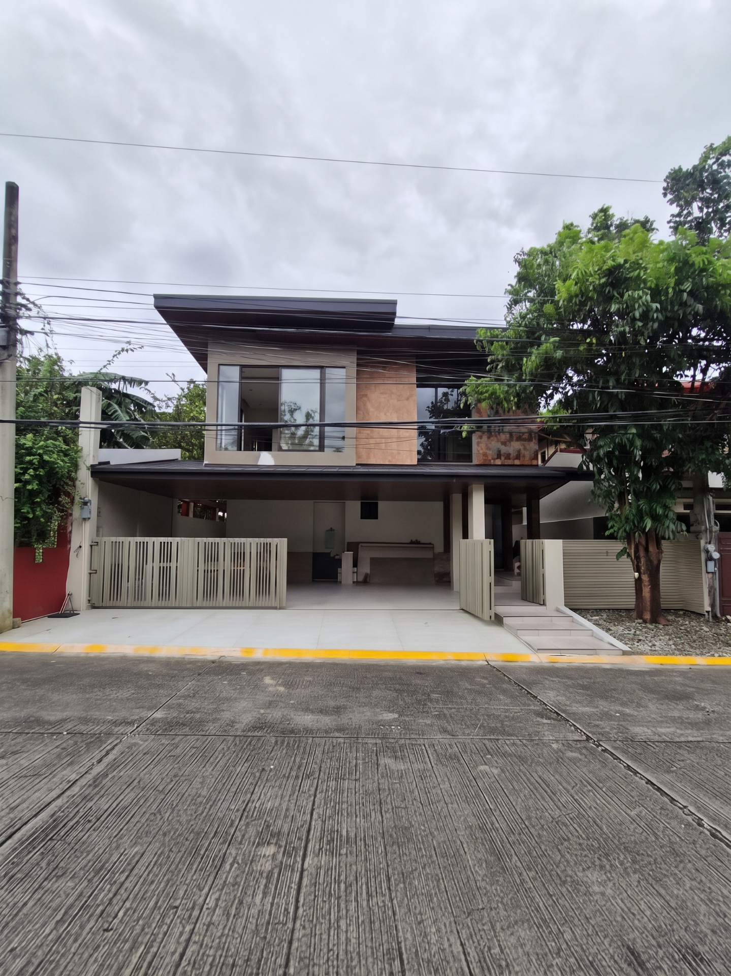 The BF Homes Brand New Lift Residence