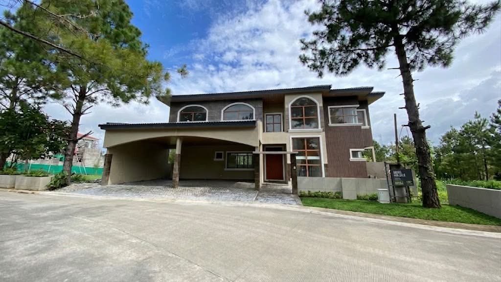 The Portofino Heights Pool & Lanai Residence