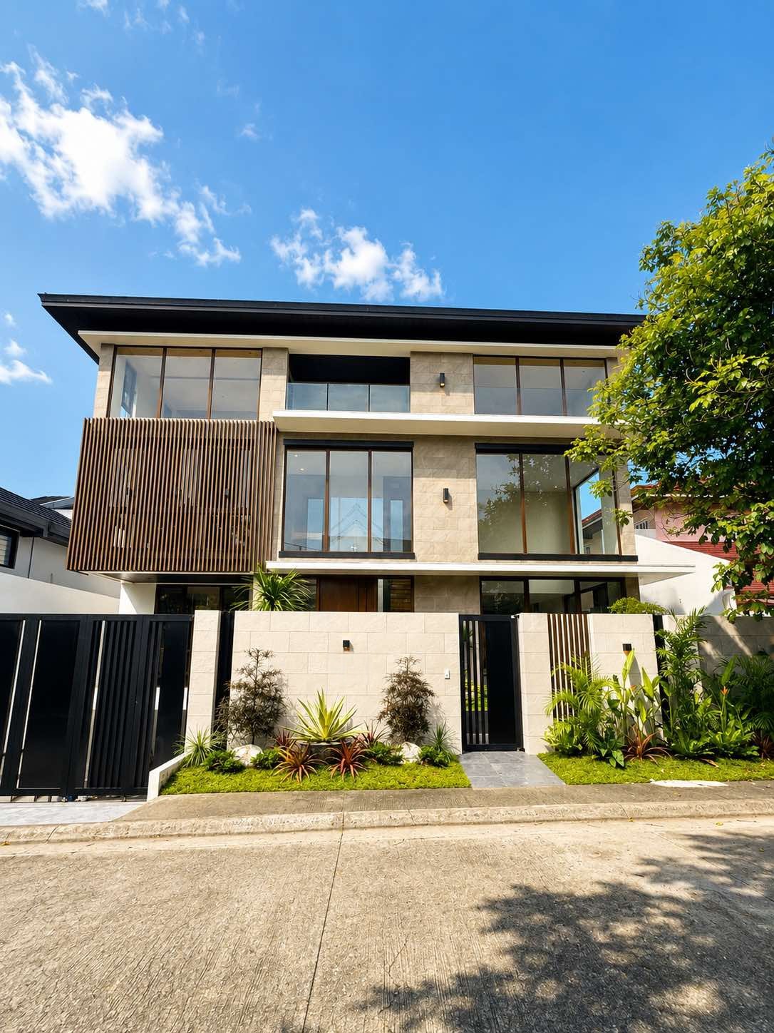 The Ayala Alabang Skyline Deck Mansion